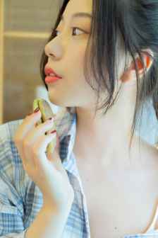 内衣比基尼美女图片